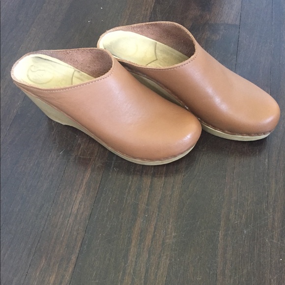 no 6 new school clog
